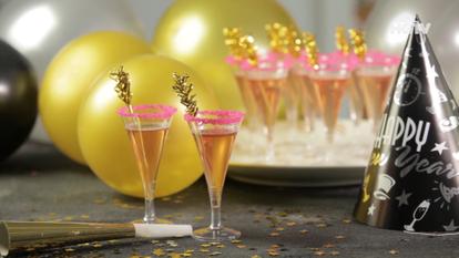 260187 - Make Champagne Jelly Shots for New Year's Eve