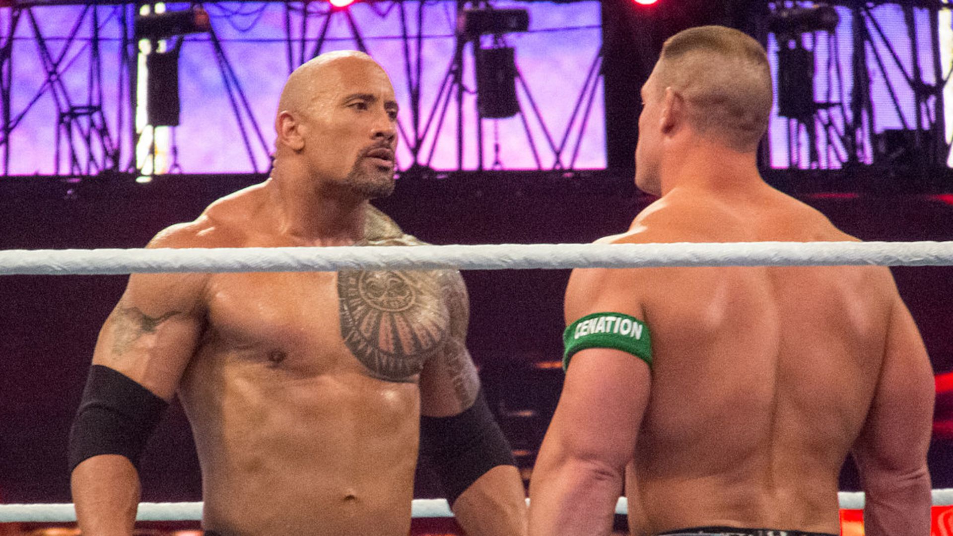 wwe-le-rivalit-di-wrestlemania-the-rock-e-john-cena-due-icone