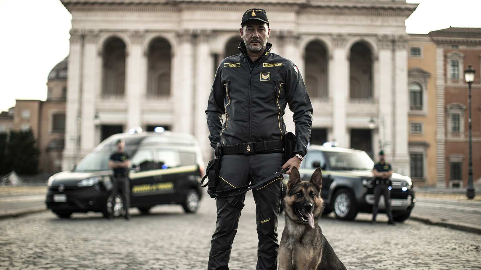 Border Control Italia, l'addestramento dei cani della Guardia di Finanza