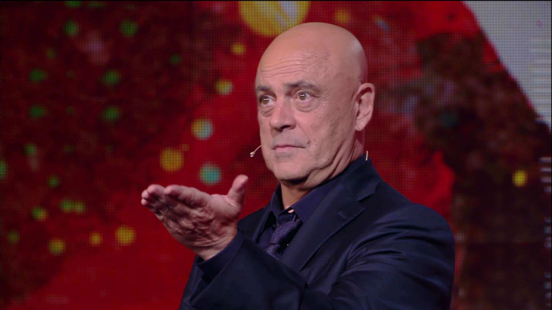 Maurizio Crozza compie 64 anni guarda i video di tutte le puntate di